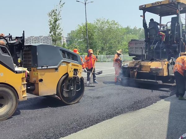 道路的铺设和施工