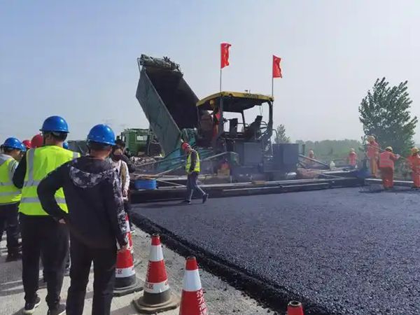 沥青道路施工包工包料