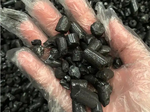 改性沥青道路铺设 改性沥青图片.jpg