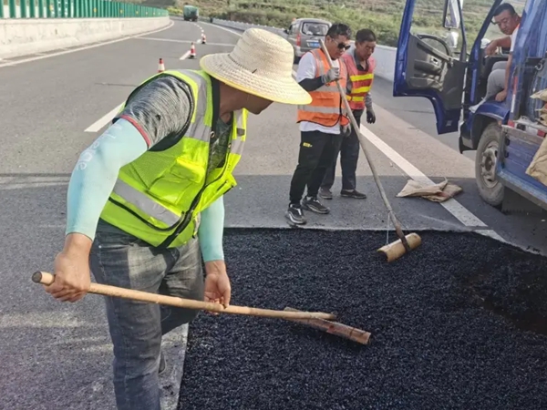 沥青路面修补价格 杭州道路修补.jpg